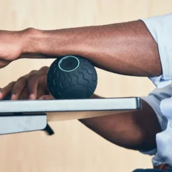 Therabody Theragun Wave Solo - Smart Vibrating Ball 10 Therabody Theragun Wave Solo - Smart Vibrating Ball -Rocktape Shop 99023 theragun wave solo smart vibrating ball 5