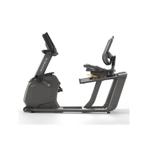 Matrix R30 XR Recumbent Bike - Image 2